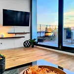 Maisonette-Penthouse Inklusive Whirlpool Ueber Den Daechern Von Magdeburg